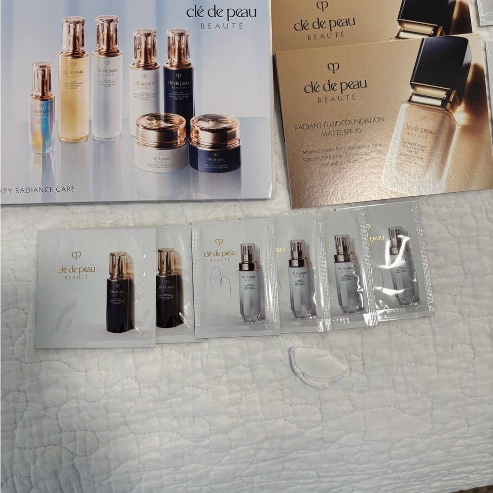 Clé de peau, beauté skincare and foundation samples - Picture 5 of 5